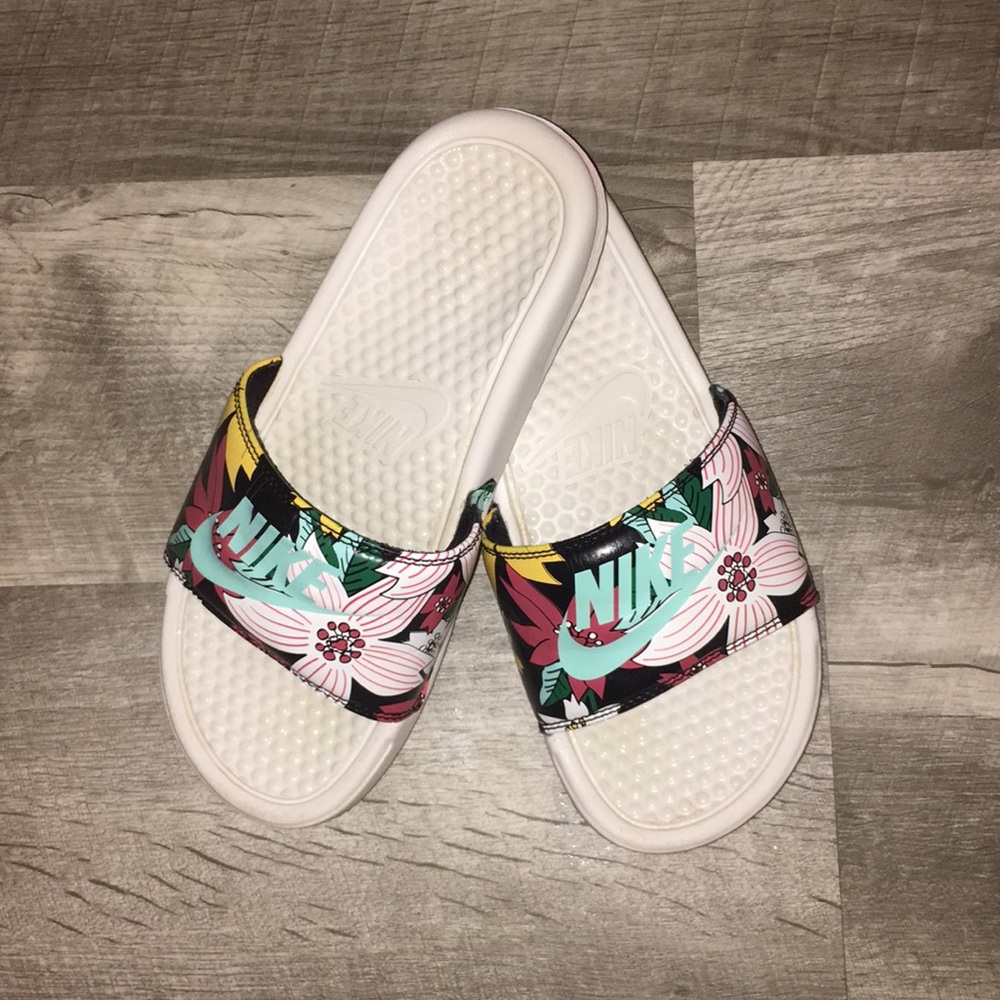 Ladies Nike slides
